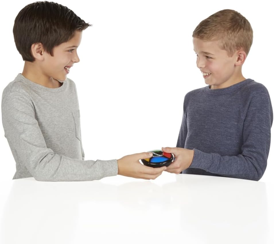 Hasbro Gaming Simon Micro Series Game ? ? ? ? ? - Image 4