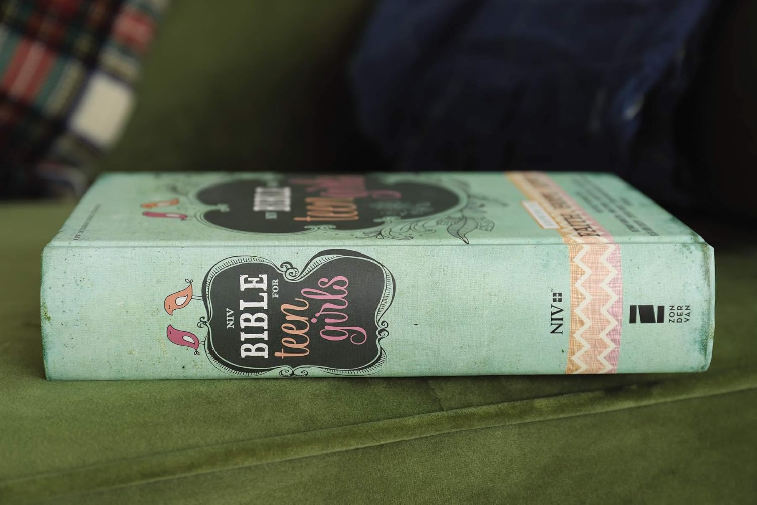 NIV, Bible for Teen Girls, Hardcover: Growing in Faith, Hope, and Love ? ? ? ? ? - Image 5